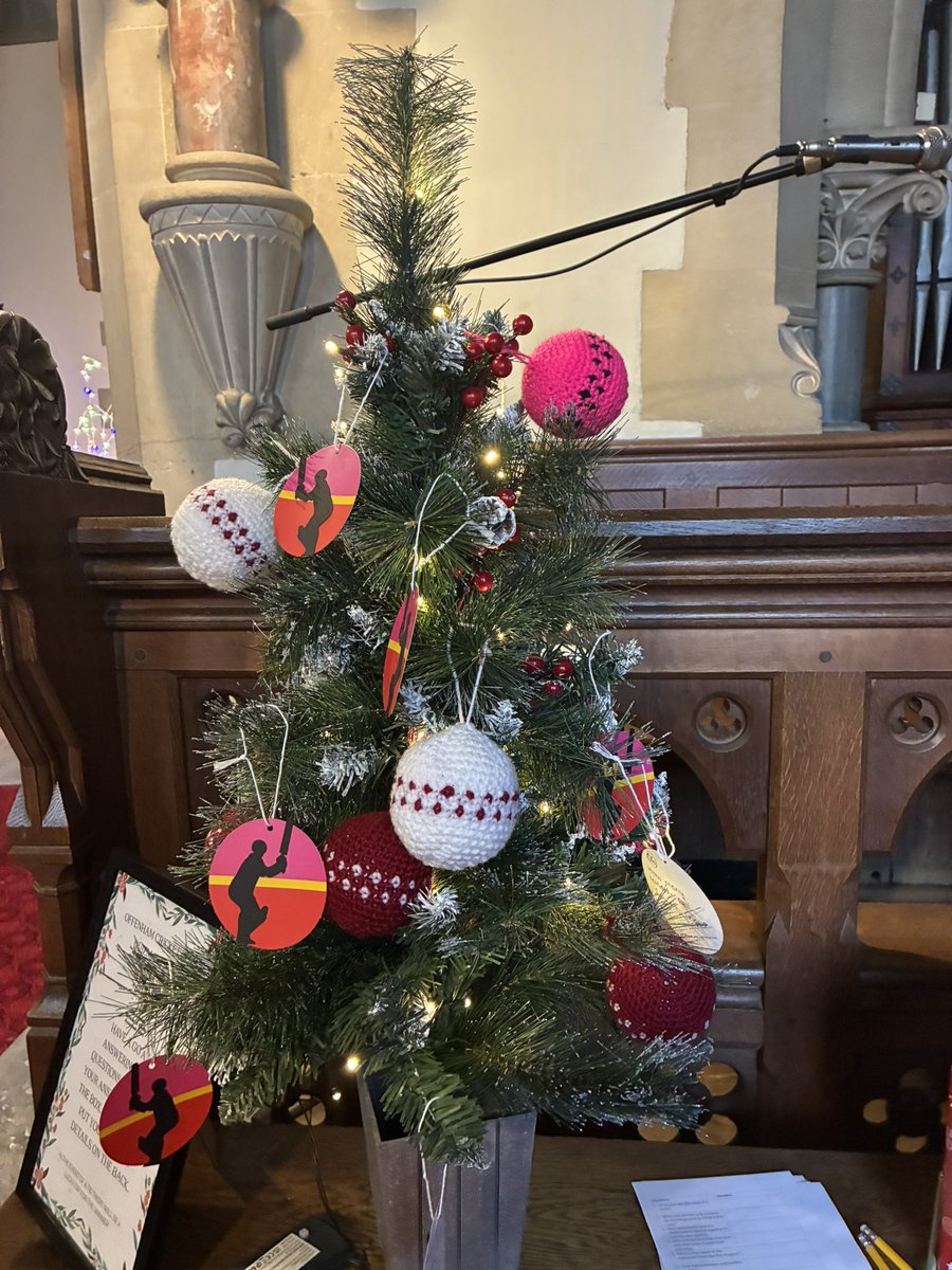 OffenhamCC's tweet image. Lovely morning at #Offenham #church for their #winter #wonderland #Christmas celebration 
Here is the #cricket club’s tree with accompanying #quiz
Tombolas, gifts and tea &amp;amp; cake until 4pm today. Please support #Evesham #Cotswolds #Worcestershire