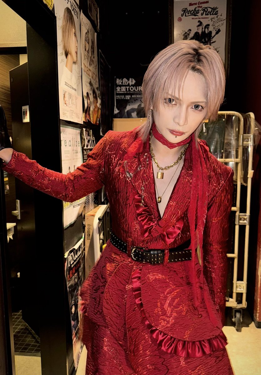 gravi_myu's tweet photo. 福岡ありがと
髪の毛染めました https://t.co/aq2Yo3AOry