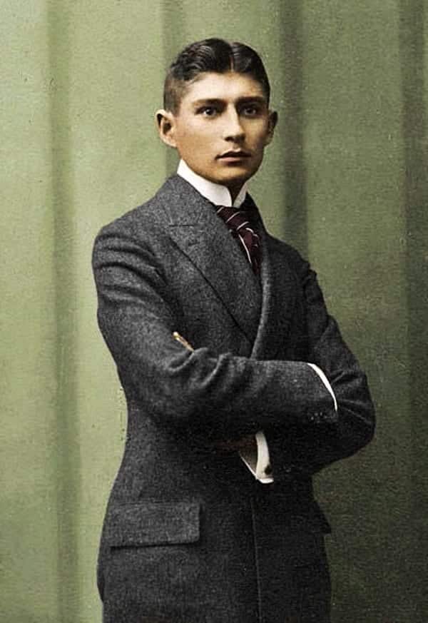 Saganismm's tweet image. “Don&apos;t bend; don&apos;t water it down; don&apos;t try to make it logical; don&apos;t edit your own soul according to the fashion. Rather, follow your most intense obsessions mercilessly.”

— Franz Kafka