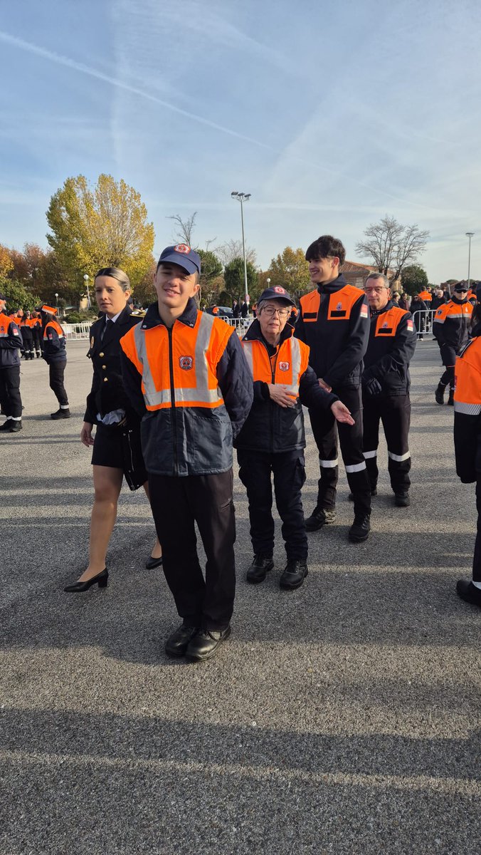 Enhorabuena compañeros!!!
Hoy acto de entrega de diplomas a nuestros compañeros que han superado el curso básico de aspirantes a voluntarios de Protección Civil.
Un orgullo!