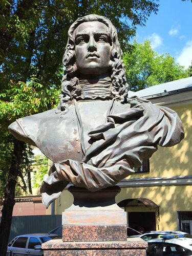 hanginhan's tweet photo. вот так выглядел первый глава ментов в спб....... понимаете аниме злодеи длинноволосые твинки все это время были списаны с реальности https://t.co/uvCKqdl66c