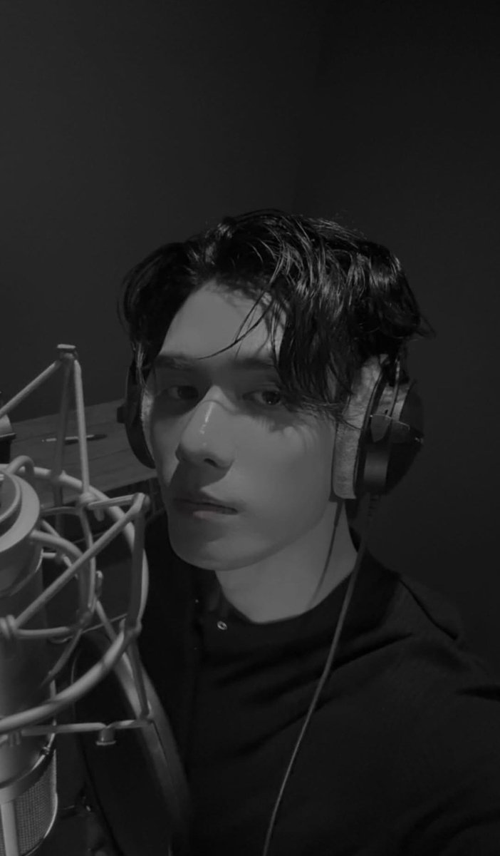 niiicoconut's tweet image. Are they recording for upcoming charity event? 👀
#netsiraphop #jj_rcp #NETJJ #เน็ตเจเจ