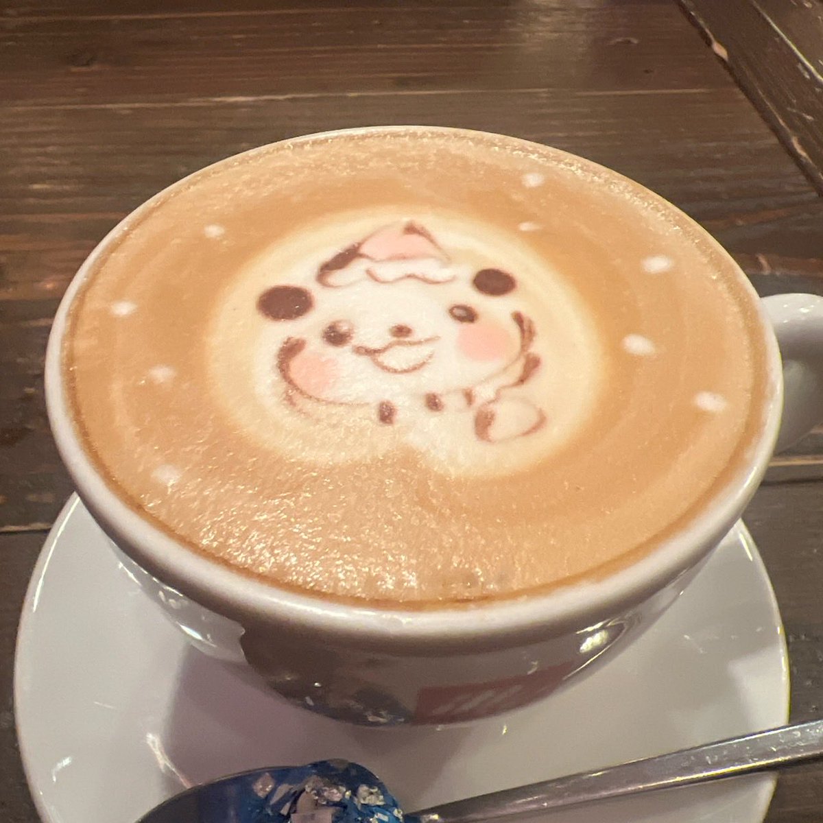 pippi_vba's tweet image. パフェ食べたいとのことでこの時間でも開いてたカフェにきたんだけど、、、

普通にパフェ頼んだら花火付いてきたんだが😂
めちゃでかいし😂

ワイ、ブリュレ頼んだんだけどフルーツてんこ盛りなの出てきた（2枚目）