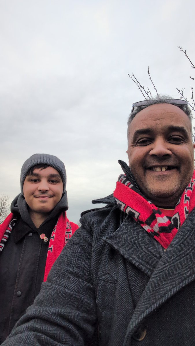 It's cold on Sunderland. UTCIAD! 5 hour drive! I hope we win #afcb