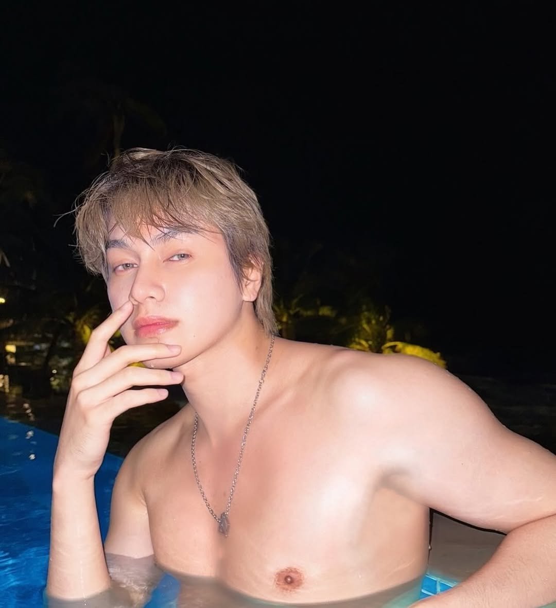 smartcsnpPhFC's tweet image. [🩷]

SMART INSTAGRAM POST
11/29/25

🔗instagram.com/p/DRo-CkRCXUH/…

หนาวมัก!!! 🥶

@smart_csnp
#smartcsnp
#smartchisanupong
#CSNP