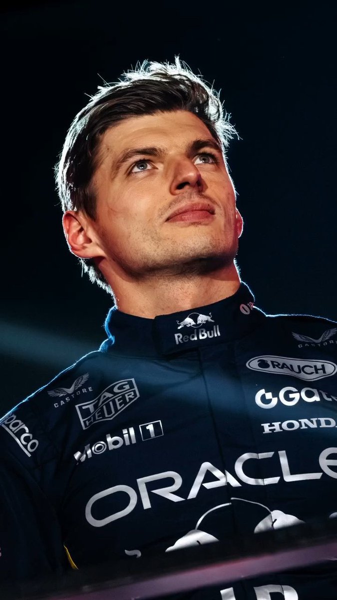 verscuderia's tweet image. how is he real 💫