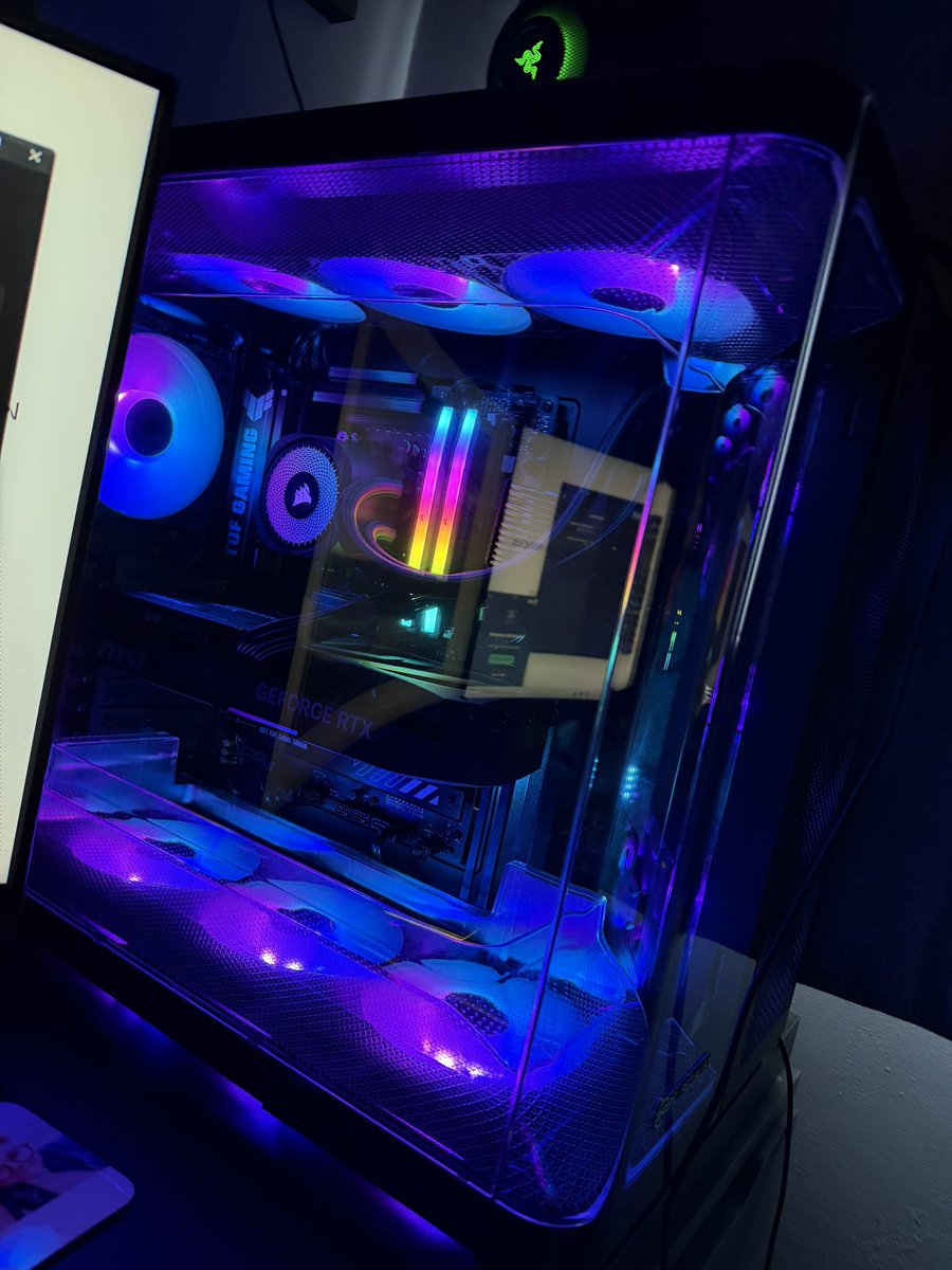 Ryan98s's tweet photo. @PCSpecialist come in clutch with this amazing build once again. Used them for years! Great job 👏 https://t.co/UaZOMeypED