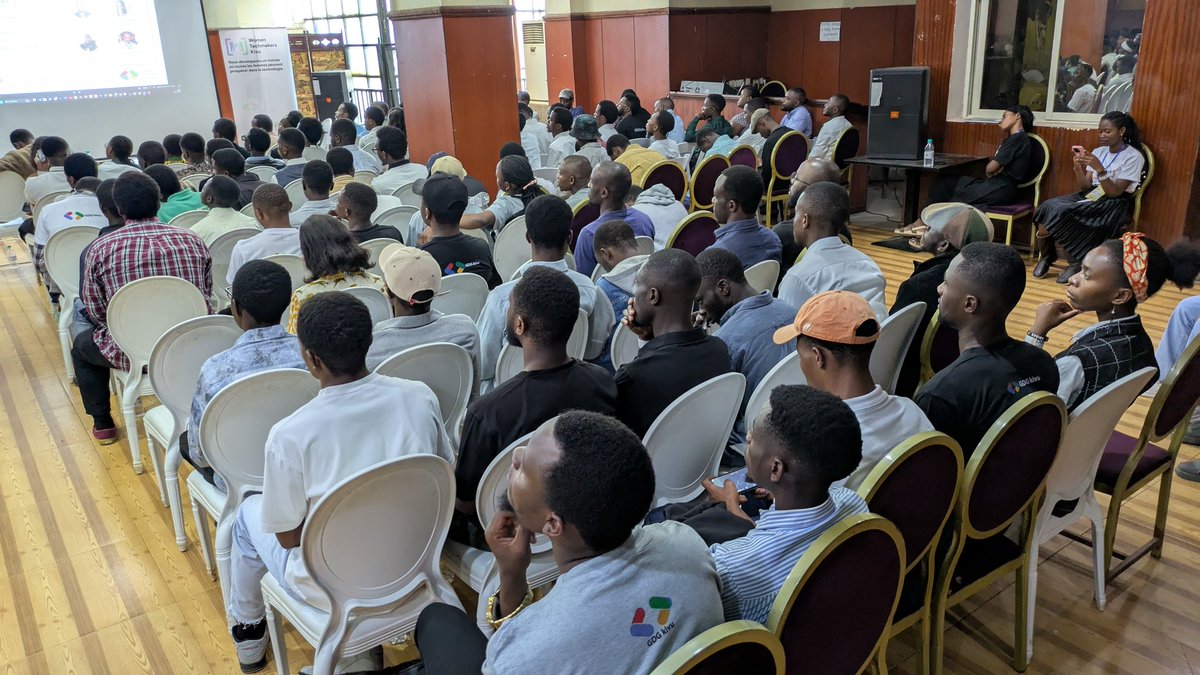 GdgBukavu's tweet photo. Et maintenant, place aux Pannel: "Les réalités du métier de développeur en RDC" Par :
-Marie-Grâce Bahati 
-Heshima Magalabaha Ezra
-Christian Rusipa Jerry @christianrusipajerry
-Raphael Amisi @rapham16 

Un moment d'apprentissage inoubliable. 
#DevFestKivu2025 🥳🔥
 @GdgKivu https://t.co/E76POyyHB8