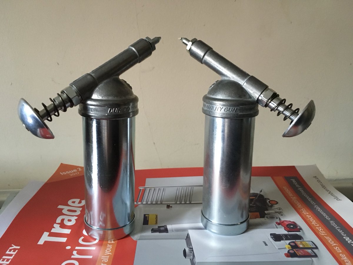 w1a1y1n1e1's tweet image. Sent this out in 2017/18 showing how I have one for silicone grease and one for gas tap grease in my bag. Loads of folks  have them now and they still work a treat 🤘😎🤘