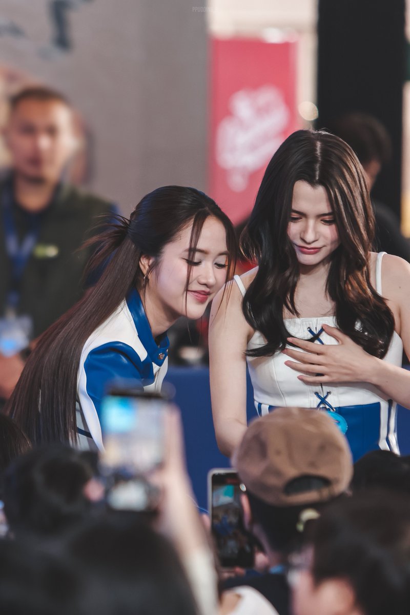 ppudding_p's tweet image. เสิร์ฟๆคับ 🍦💙🩷

NESTLÉ EXTREME X FREENBECKY
#Extremeโคนเจนใหม่กับน้องฟรีนเบ็คกี้ 
#NestleExtremeโคนเจนใหม่
#NestleExtreme