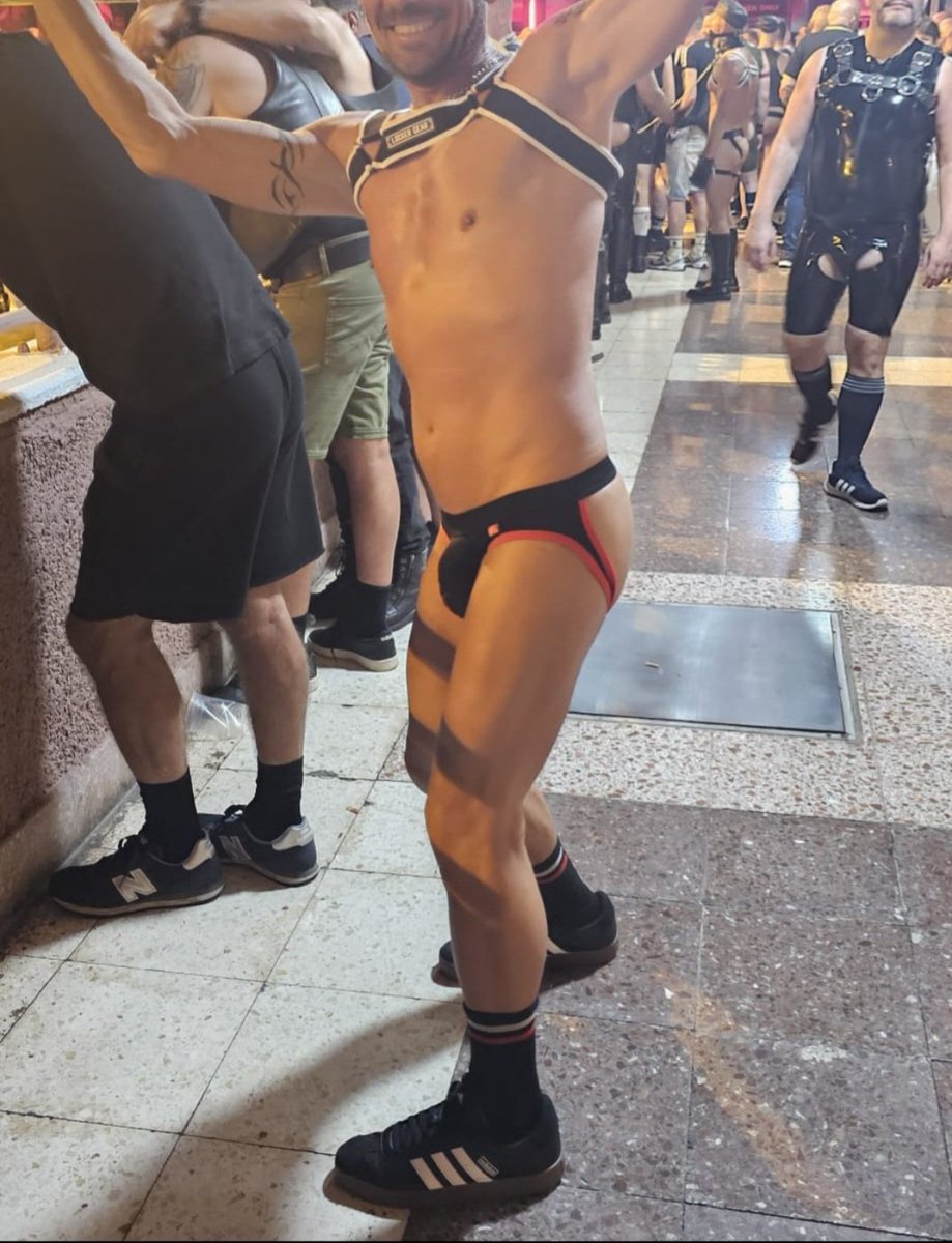 hotnudeman tweet media