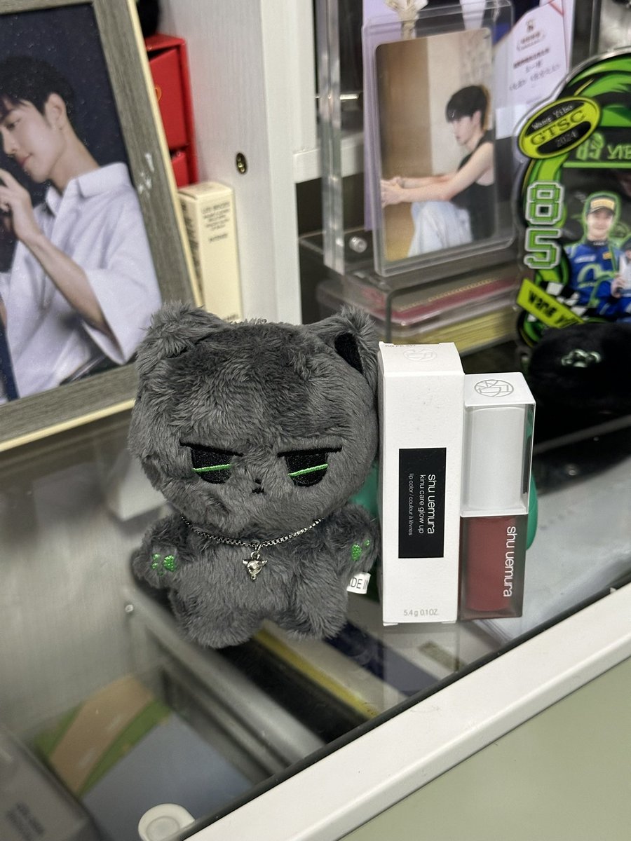 Browinee1's tweet photo. น้องหลุดหายแถวสยามค่ะ ใครเจอแจ้งเขาหน่อยนะคะ 🥹🥹🥹#ของหาย #สยาม https://t.co/Dlw0SLOe0N