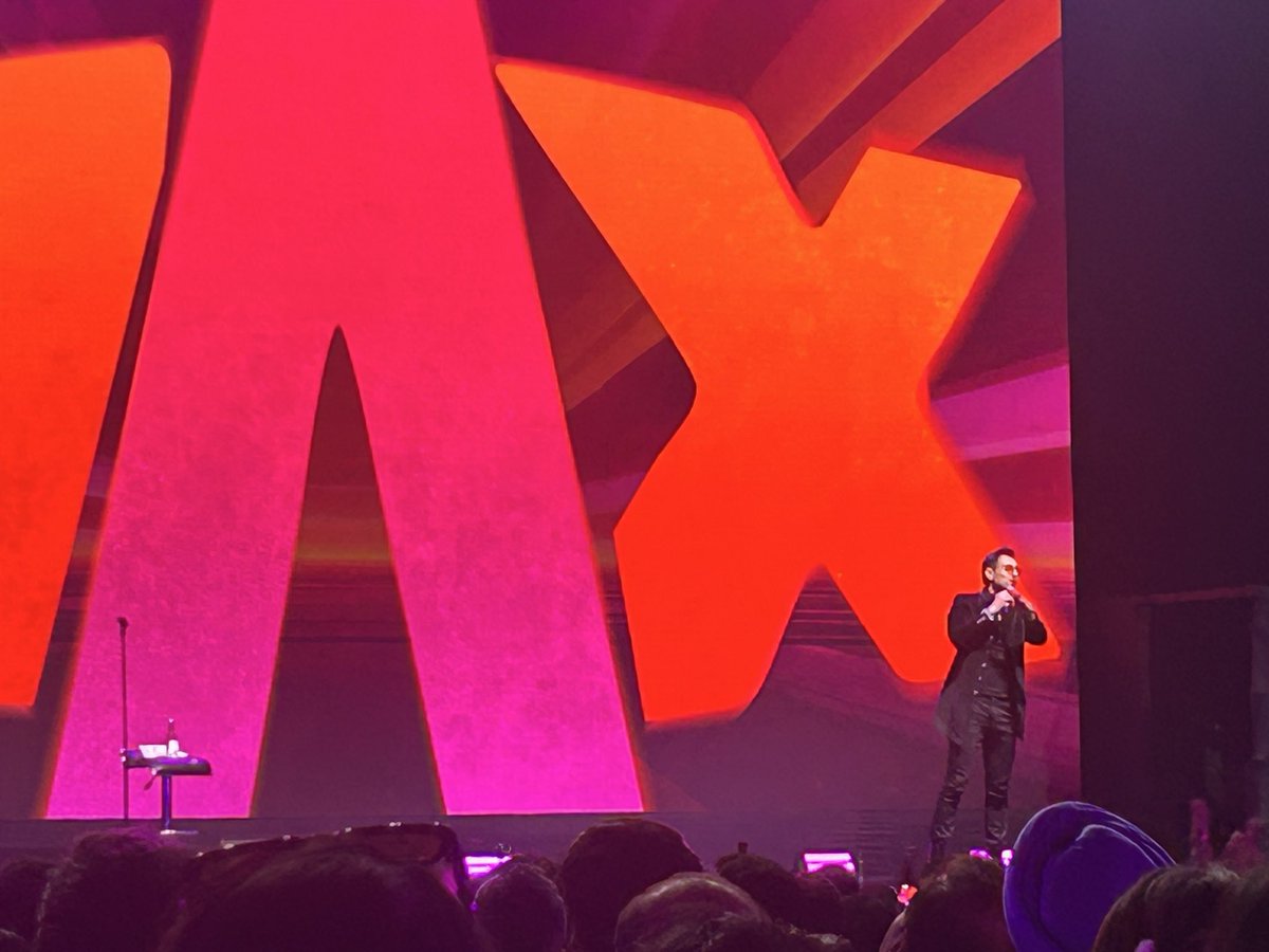 anuja2182's tweet photo. Thank you Max @MaxComedian for an awesome show in maximum city ! Cheers to Love, Laughter and Forgiveness #Mumbai #maxamini 🤩😍 https://t.co/T3LmRnYCEo