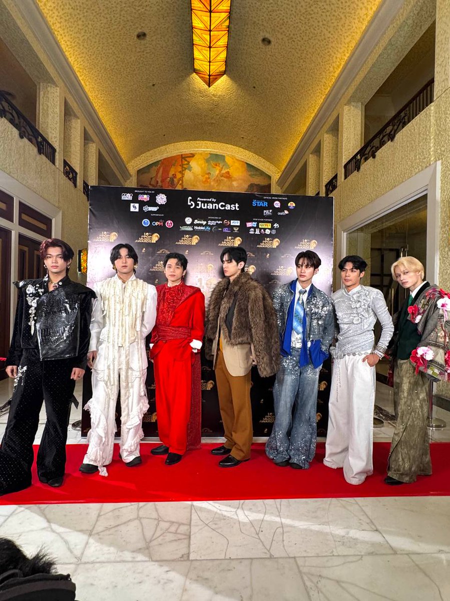 HORI7ON dazzles in bold colors at the red carpet of 10th PPOP Music Awards!

#PULPMagazine #10thPPOPMusicAwards #PhilippinePopularMusicAwards #PPMA2025 #HORI7ON <a href="/HORI7ONofficial/">HORI7ONofficial</a>