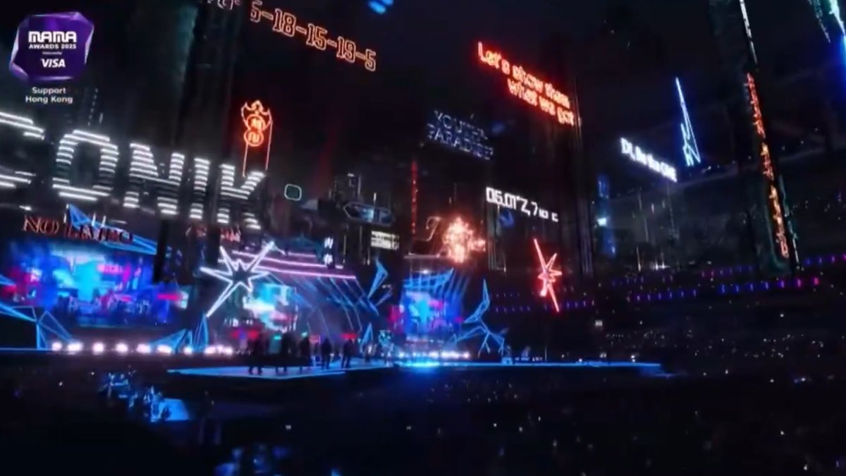 THIS LEVEL OF STAGE BUDGET IS KINDA CRAZY. THEY BUILT A WHOLE SET ON STAGE FOR ZB1 😭😭