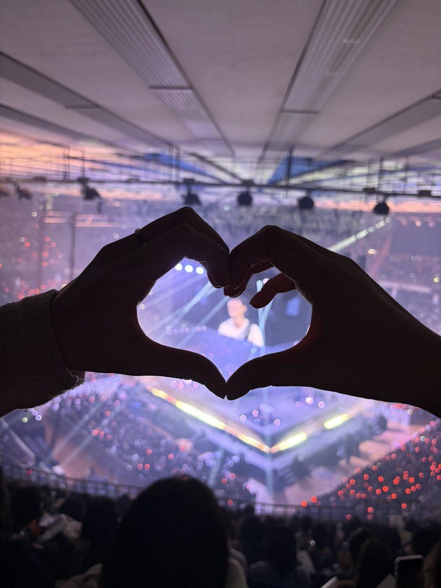 우즈 콘서트 너무너무 재밋엇어요!!♥︎♥︎ 
진짜.... 진짜 재밋엇음 진짜......