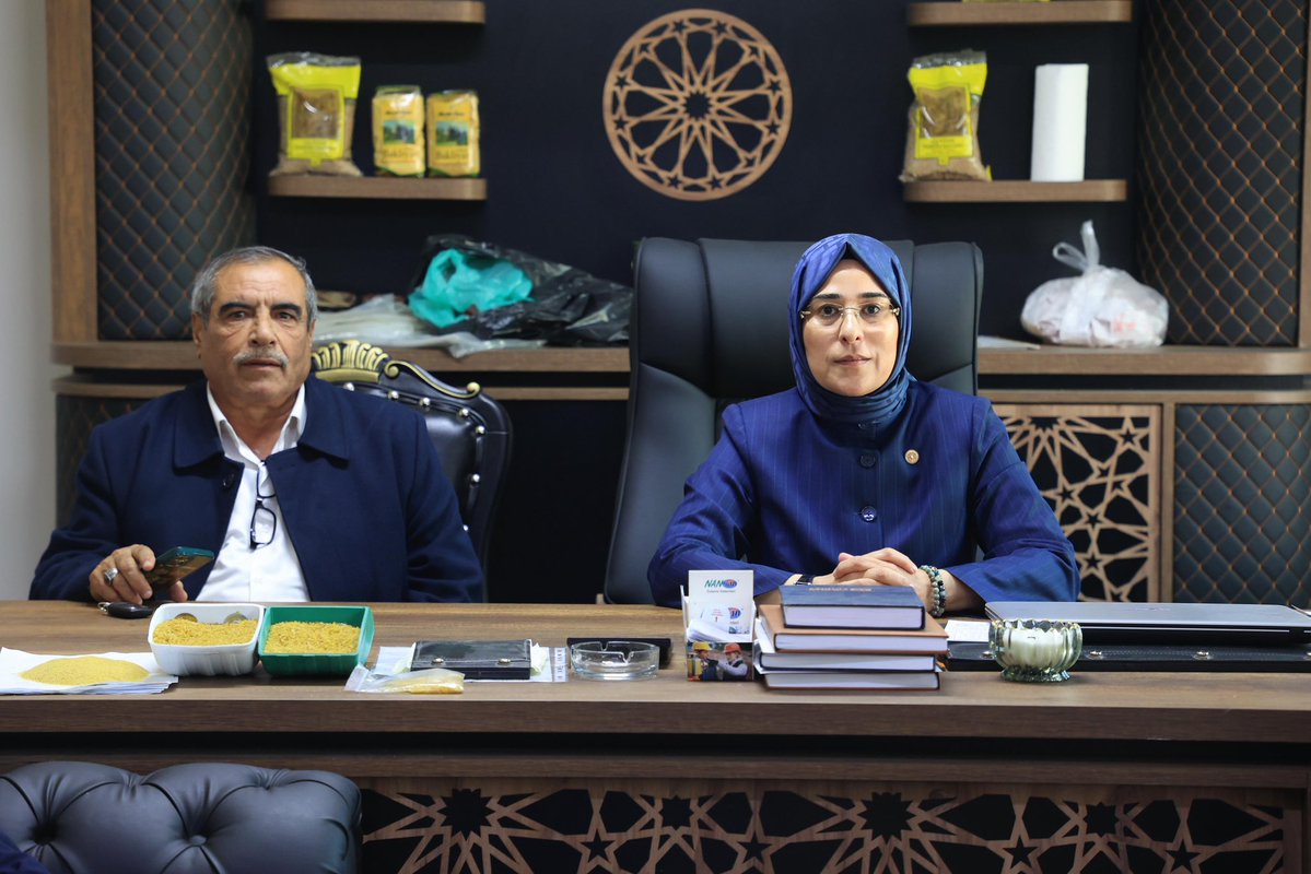 CYAZMAC's tweet image. 📍Viranşehir OSB

İlçe Kaymakamamız Sayın Kemal Ülkü, OSB Müdürümüz İbrahim Halil Akbaş, AK Parti İlçe Başkanımız Lütfi Bağcı, Viranşehir Gençlik Kolları Başkanımız Sinan Özdemir ile Organize Sanayi Bölgesi’nde açılacak Nas Bulgur Fabrikası’nı ziyaret ederek, işletme sahibi…