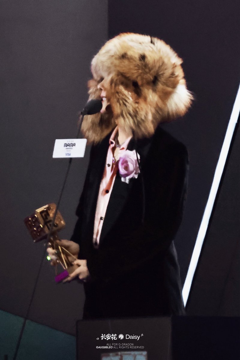 Aug88Leo's tweet photo. 251129 MAMA in HONGKONG

Miss you a lot😭😭

#GD #GDRAGON #지드래곤 
#권지용 #ジヨン #權志龍 
#MAMA https://t.co/9qKDs5R2sr
