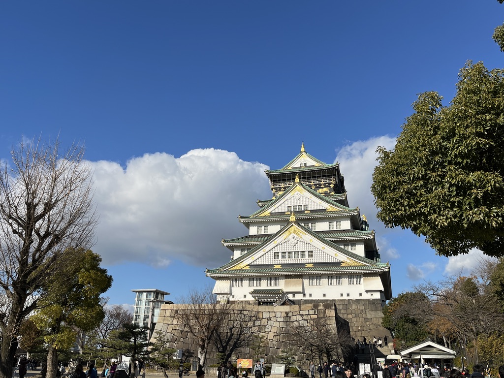 bj55p's tweet image. 実はずっと前から、大阪の街を空の上から見てみたいと思ってました。

12月の九州旅行で、帰りの便に宮崎〜伊丹線を選択したので、もしかしたら大阪城も見られるかもしれません😊

中々伊丹空港へ行く機会もないので、当日は天候が良くなることを祈ります🙏