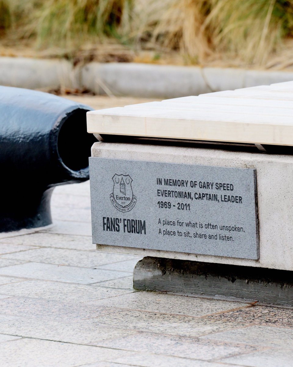 NilSatisNews's tweet image. 🏟️Everton have officially unveiled a memorial bench outside Hill Dickinson Stadium in memory of our Former Player Gary Speed, who tragically passed away 14 years ago this week. 💙