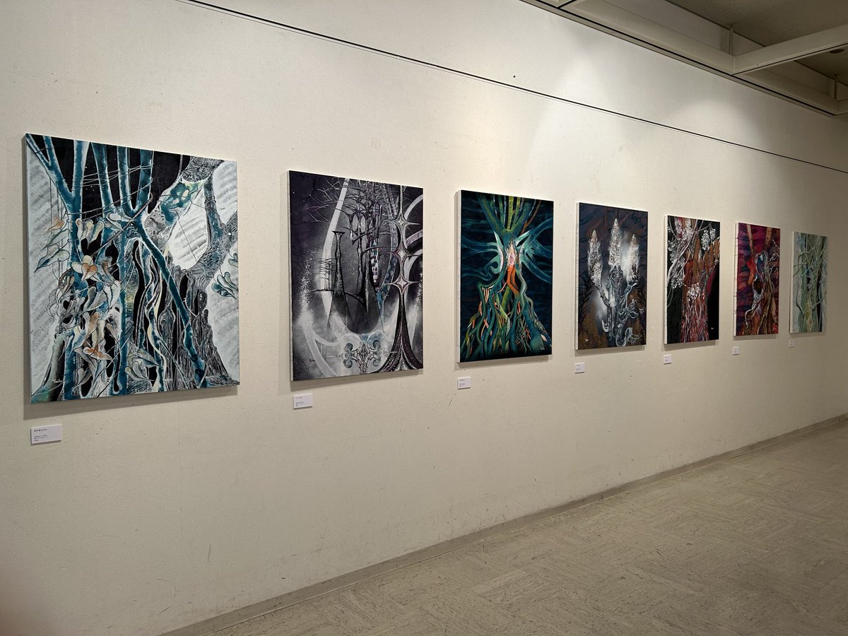 Yuika_T's tweet photo. 先日、開催した展覧会の告知をしていませんでした、、。現代アートinclusive展2025人間の証明、無事に終わりました。ありがとうございました。写真を1枚。 https://t.co/ruV2kXRyD5