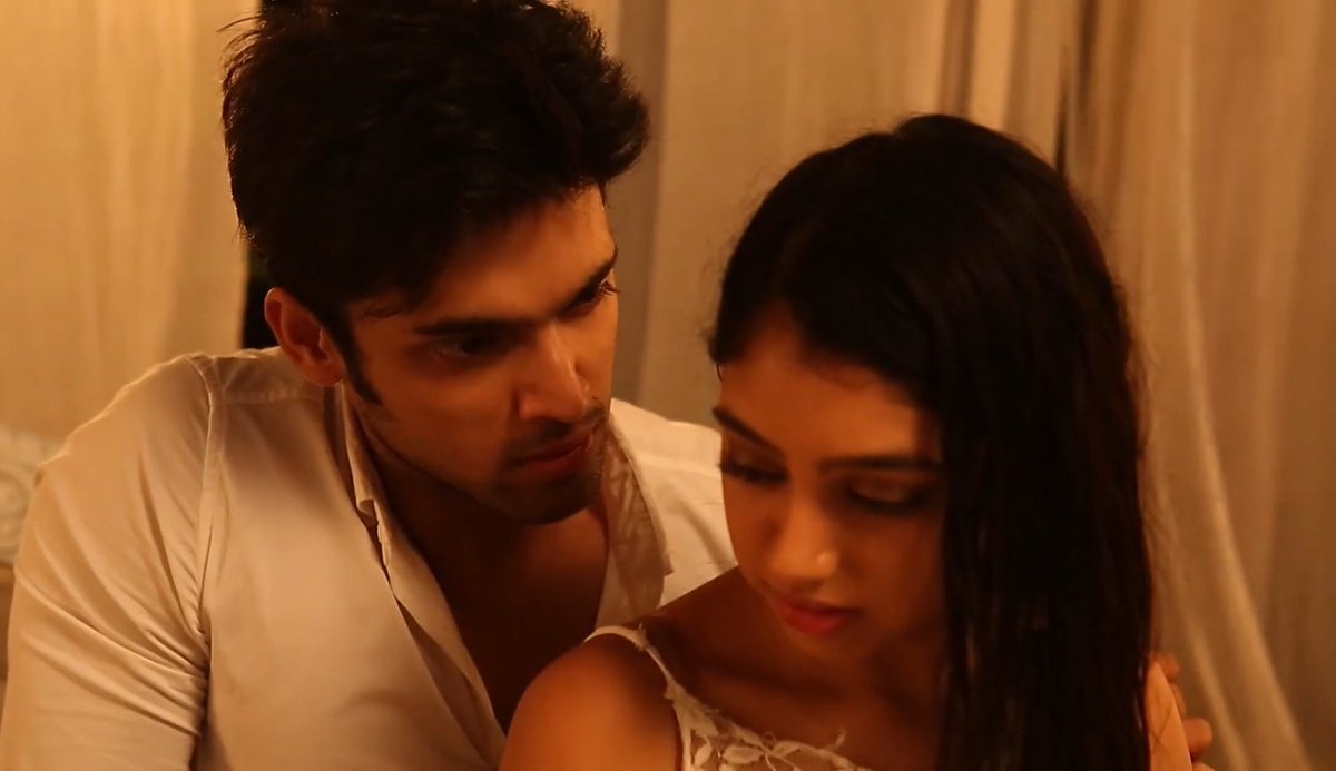 Akhiawal's tweet image. Nobody comes close to Parth when it comes to romance🙂‍↔️❤️ and Their Chemistry is still the best😭❤️❤️

#MaNan #ParthSamthaan #NitiTaylor
