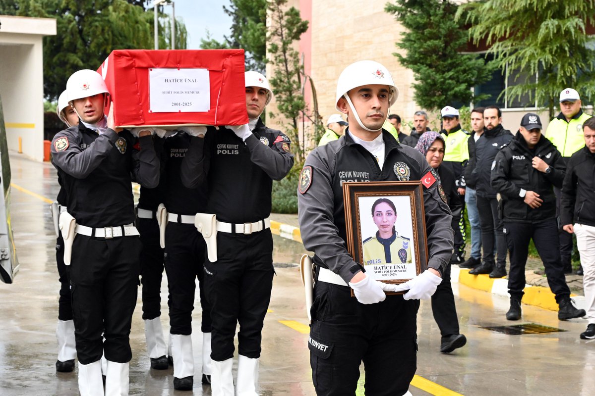 manisaemniyeti's tweet photo. Şehidimiz Hatice ÜNAL’ın Aziz Ruhu Şâd Olsun 🇹🇷

15.11.2025 tarihinde Alaşehir ilçemizde meydana gelen trafik kazasında ağır yaralanan ve kaldırıldığı hastanede yapılan tüm müdahalelere rağmen kurtarılamayarak 29.11.2025 tarihinde şehadete yürüyen, https://t.co/4TatMiO1km