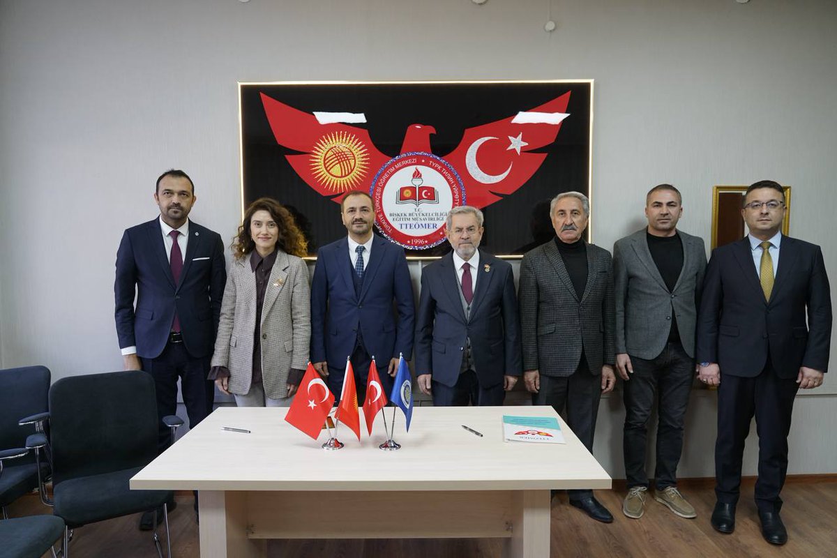 Ankara Üniversitesi TÖMER [<a href="/AnkaraUnivTOMER/">Ankara Üniversitesi TÖMER</a>] ile Bişkek TTÖMER arasında iş birliği protokolüne imza attık.
Protokolün hayırlı olmasını diliyorum.