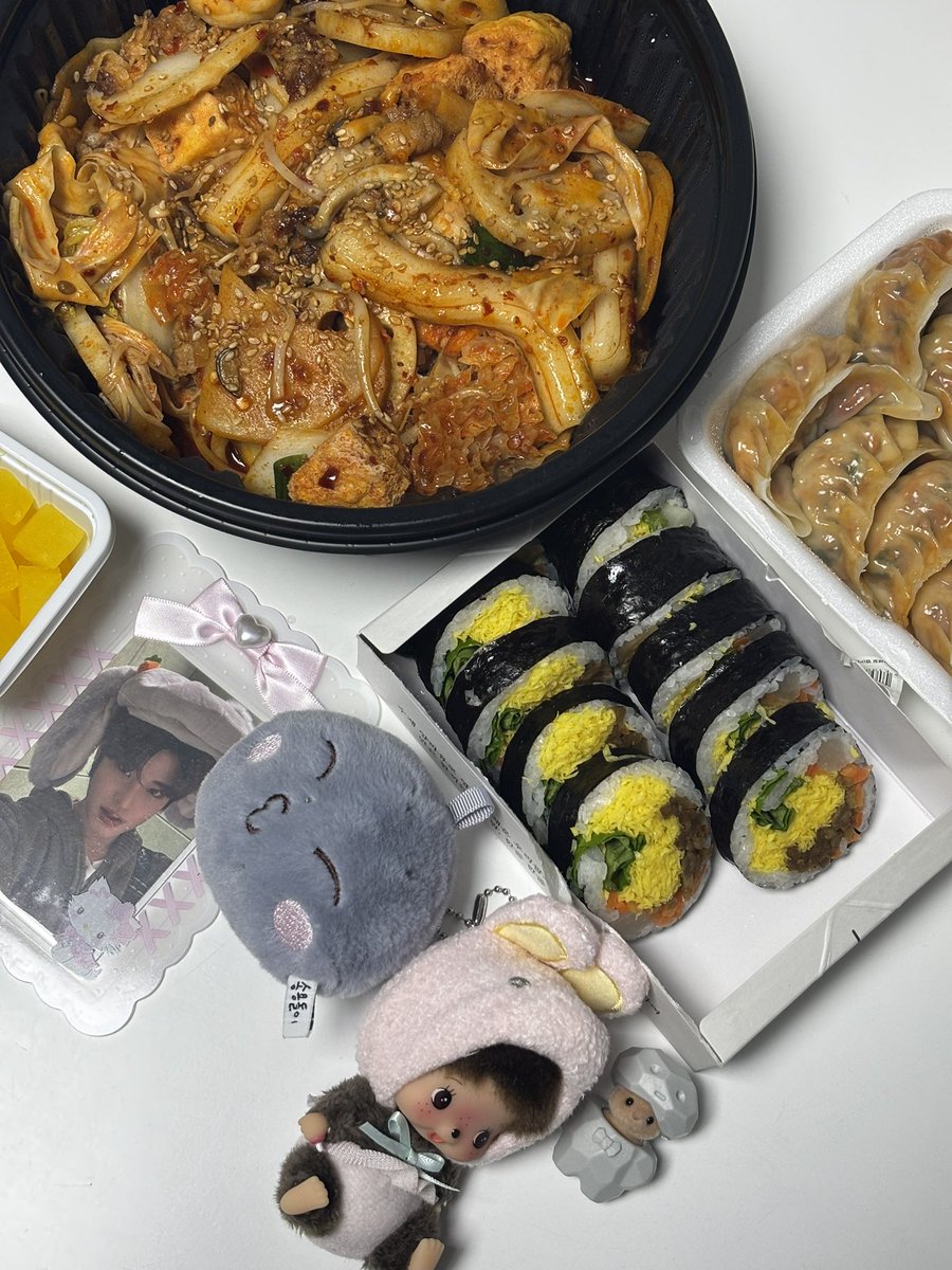 freezingchoding's tweet image. 마마나잇정식