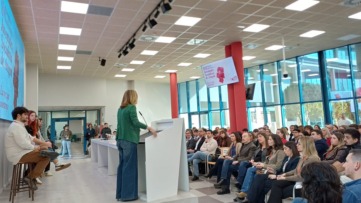 🗣️ <a href="/Pilar_Alegria/">Pilar Alegría</a>: "Hay una profunda preocupación en la calle por el deterioro de nuestra sanidad pública. 

Mientras recorta, el PP le pone alfombra roja a la sanidad privada. Aquí, en Andalucía o en la Comunidad Valenciana."