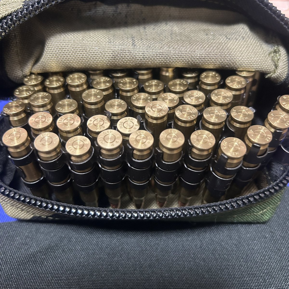 ShinjinMMM's tweet photo. VFC M249用100連マグ型ガスタンクに、ダミカ90発内蔵！

...もはやハリボテであるw https://t.co/g5L0PyhdSD