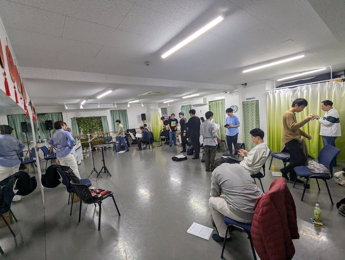 Integral0407's tweet photo. 今日は練習日でした！
「明日」はついに演奏会本番です！！！
良い仕上がりになってきております！
お楽しみに！！！
チケットまだまだありますよ！！

＃男声合唱
＃インテグラルズ https://t.co/63krDbL4wH