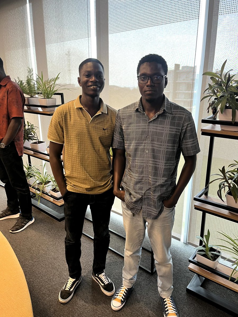 mrrmartin01's tweet image. Had an amazing time at the @ExpoGhCommunity workshop on Nov 27th at Google’s AICC! Learned all about @expo’s new SDK + killer native APIs. Also met some solid folks out there. Big thanks to my friend @AgbenyoOfficial for organizing 🔥 #Expo #ReactNative