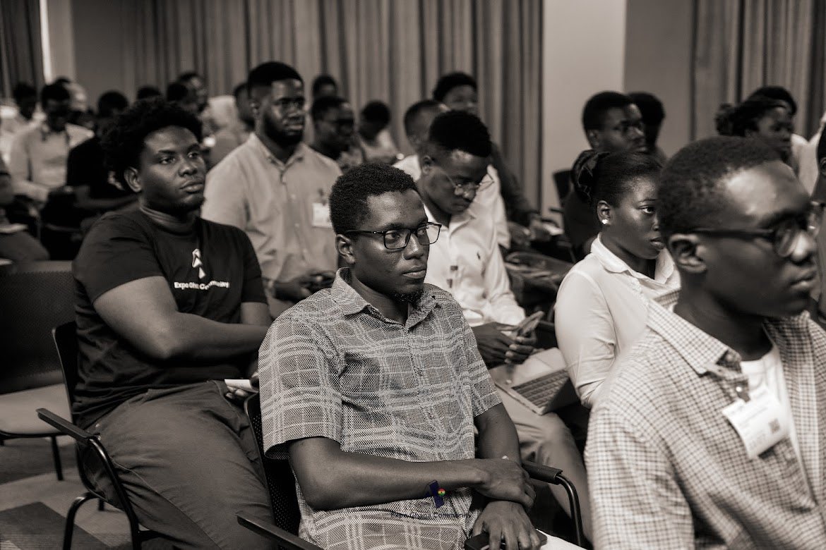 mrrmartin01's tweet image. Had an amazing time at the @ExpoGhCommunity workshop on Nov 27th at Google’s AICC! Learned all about @expo’s new SDK + killer native APIs. Also met some solid folks out there. Big thanks to my friend @AgbenyoOfficial for organizing 🔥 #Expo #ReactNative