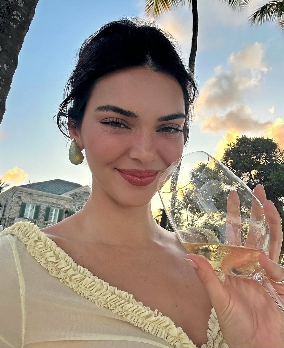 celebs files tweet media