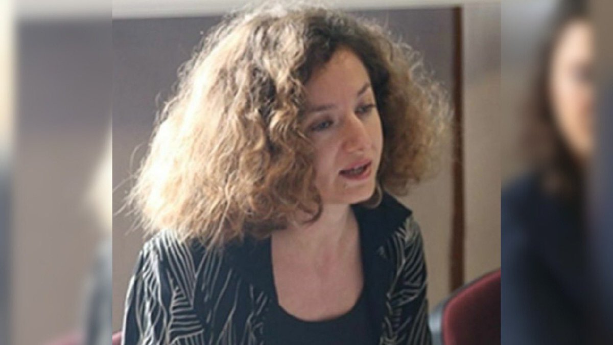 Leman dergisine yönelik organize faşist saldırıların yaşandığı gecenin tek tutuklusu, saldırganlara tepki gösteren Aslı Aydemir, 148 gündür Silivri Cezaevi'nde hukuksuzca tutuluyor.

Hakkında iddianame hazırlanmıyor, yargı süreci belirsizlik içinde, keyfi şekilde uzatılıyor.