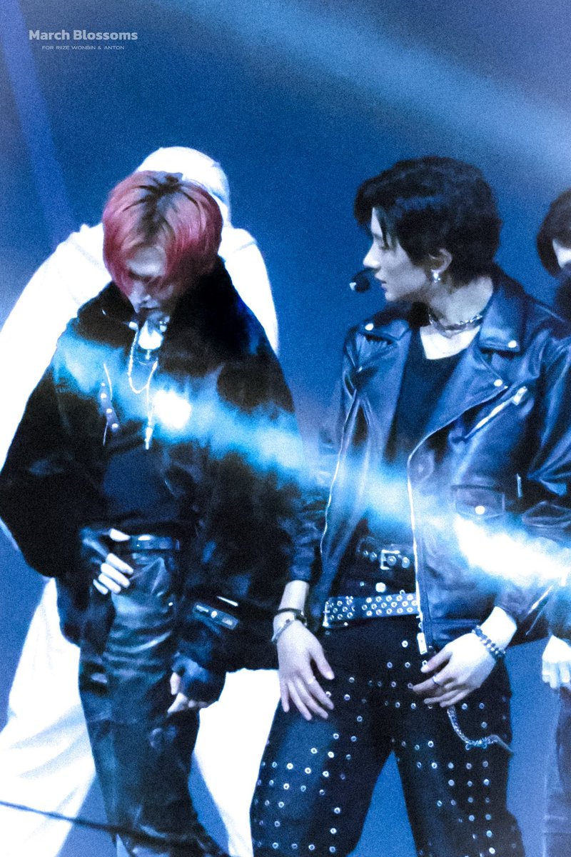 wonpapers's tweet image. gak tau cara jelasinnya but the power this pic holds is so fucking strong