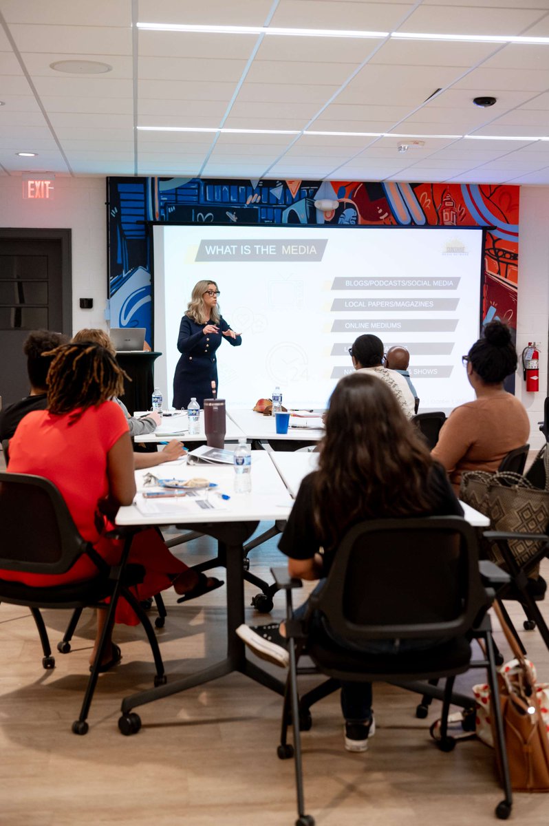 civilityco's tweet image. Celebrating #SmallBusinessSaturday today with a reminder that small businesses create two-thirds of the net new jobs in the United States every year. We hope you'll join us in supporting small businesses today and throughout the season.