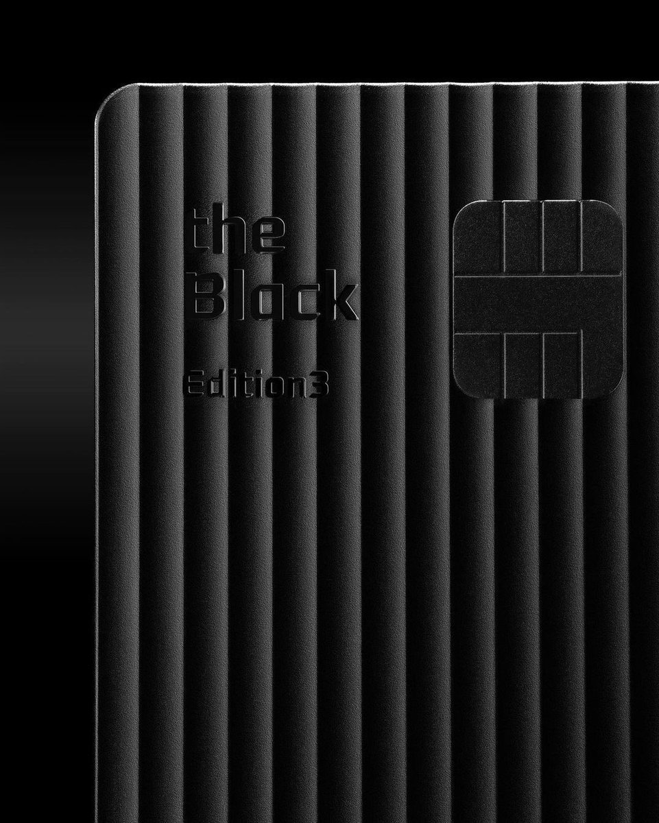 pjmnology's tweet image. jimin owns the Hyundai &quot;The Black Card 3,&quot; which is one of the top four most expensive black cards to exist and is exclusive to the top 0.05% earners in the country.

the basic requirements by the owner is to spend at least $8,347 per month with a minimum of $8,347,175 in assets