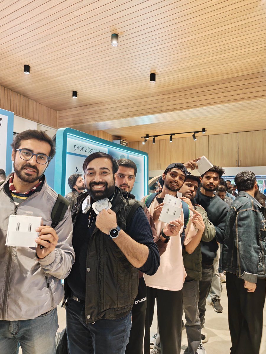 Technerd_9's tweet photo. Just wrapped up the Phone (3a) Lite drop in Delhi, lots of community members showed up and the energy was amazing.

Meeting community members in person always hits different. Having been part of this community myself, it feels special every time. Thanks to everyone who came by 🫶 https://t.co/howmjBK1bo