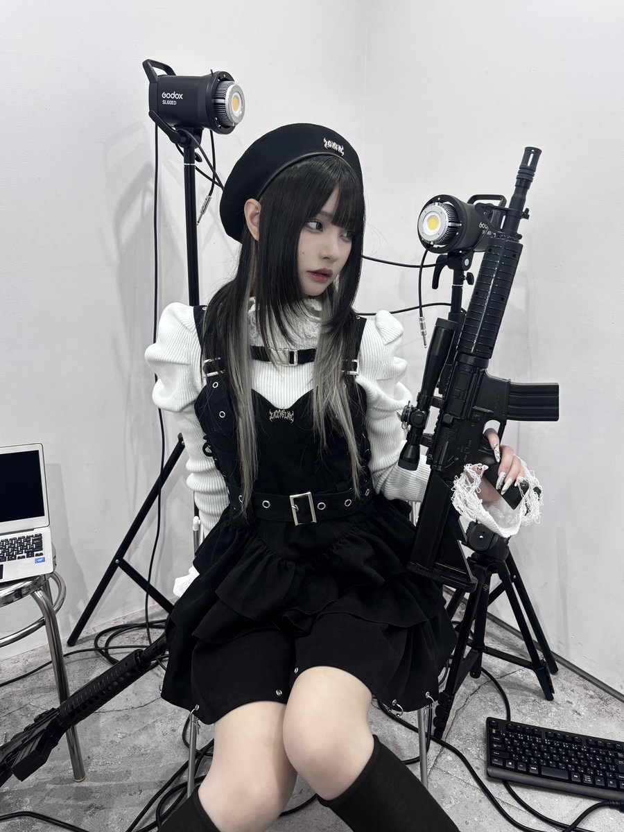 lazyslay's tweet photo. 🖤𝗟𝗔𝗭𝗬𝗦𝗟𝗔𝗬 𝗣𝗢𝗣𝗨𝗣  𝗦𝗧𝗢𝗥𝗘🖤

本日は沢山のご来店ありがとうございました🐈‍⬛

12.01からZOZOTOWNにて2nd Collectionの販売を開始します❕

ぜひチェックしてみてください🖤 https://t.co/VaPoD9ODq3