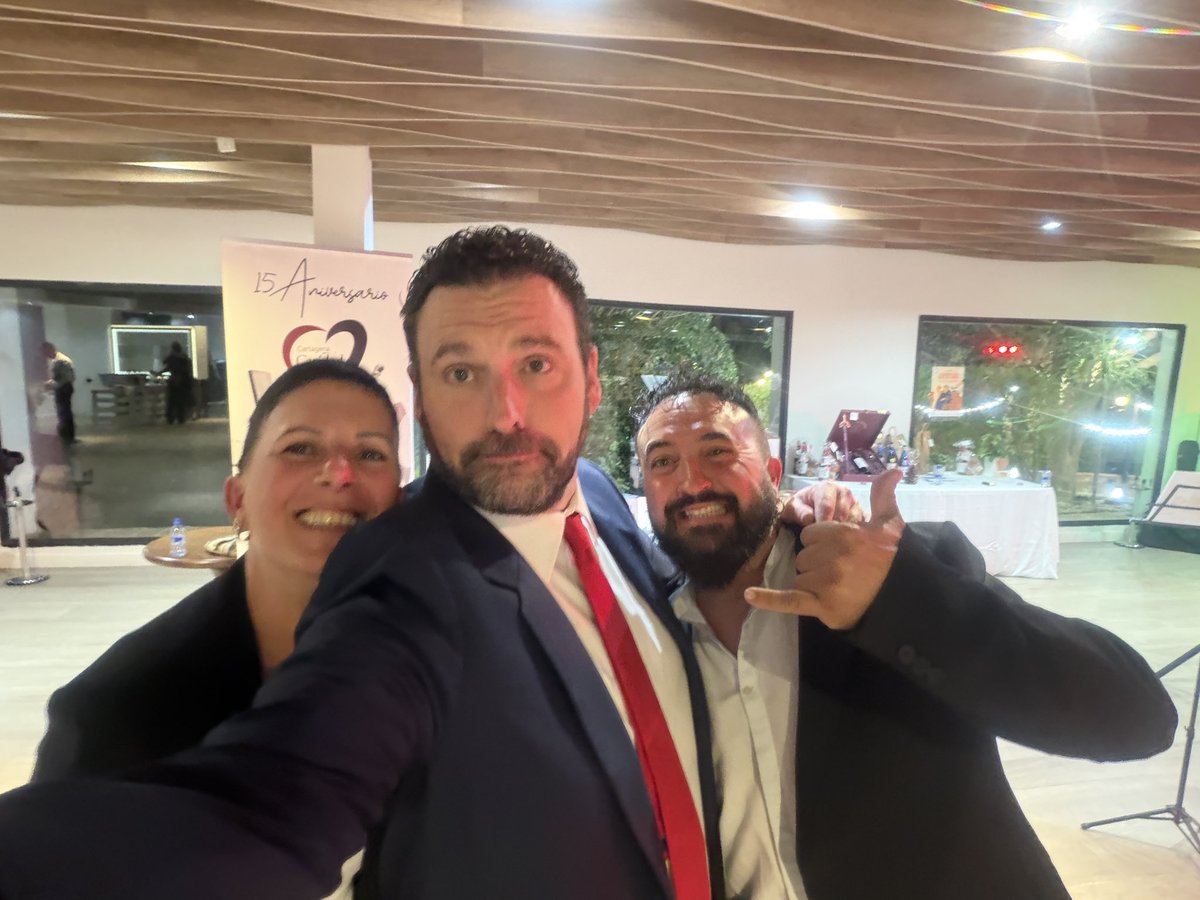 Cuando empezamos a correr Julia y yo y montamos el proyecto JJ RUNNING TEAM, nunca pensamos que un padre normal y corriente con su hija con una discapacidad severa pudieran llegar a ayudar a tanta gente. A través del Reto Mar y Tierra, que ya cuenta con tres ediciones,