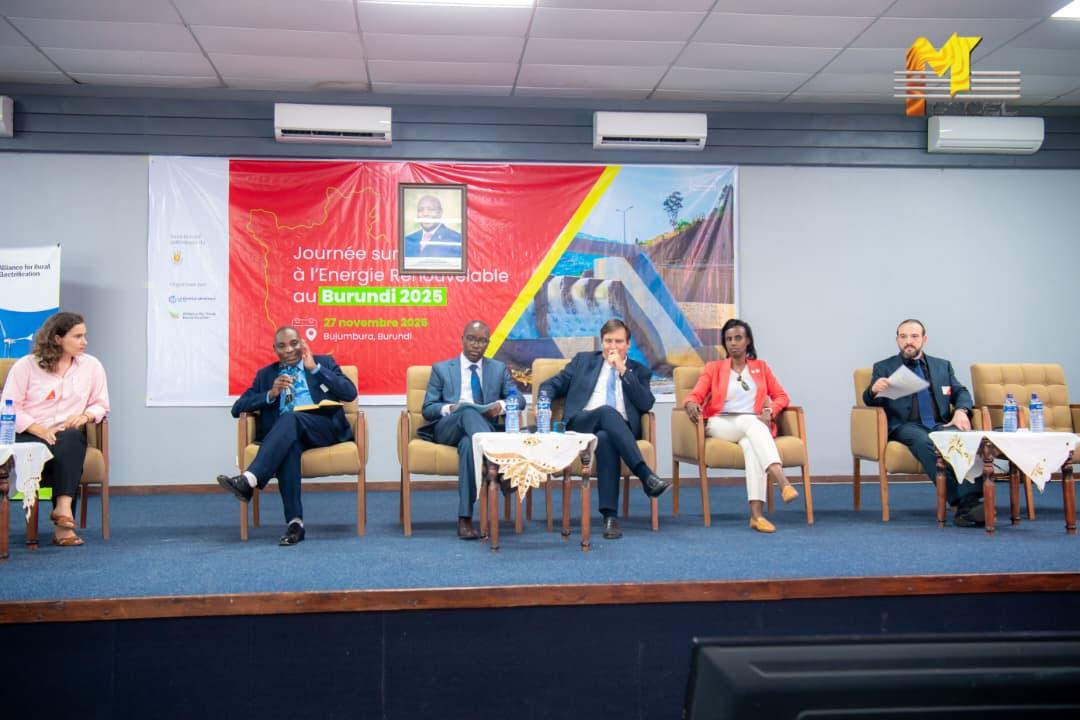 MSElectricPoles's tweet image. La 4ème édition de la Journée sur l’Accès à l’Énergie Renouvelable au Burundi 2025, organisée par @MRMEICT en collaboration avec @Banquemondiale et @Alliance for Rural Electrification, a rassemblé des acteurs clés du secteur énergétique national et international.

#Bread2025