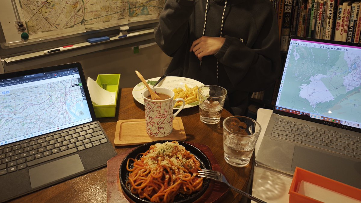 elpwc's tweet image. 参加させていただきました
前々から尊敬している関東小字地図さんとお合いでき、また大字小字などの行政区画話題についていっぱい聞いて語って長年の疑問も解けられて嬉しかった