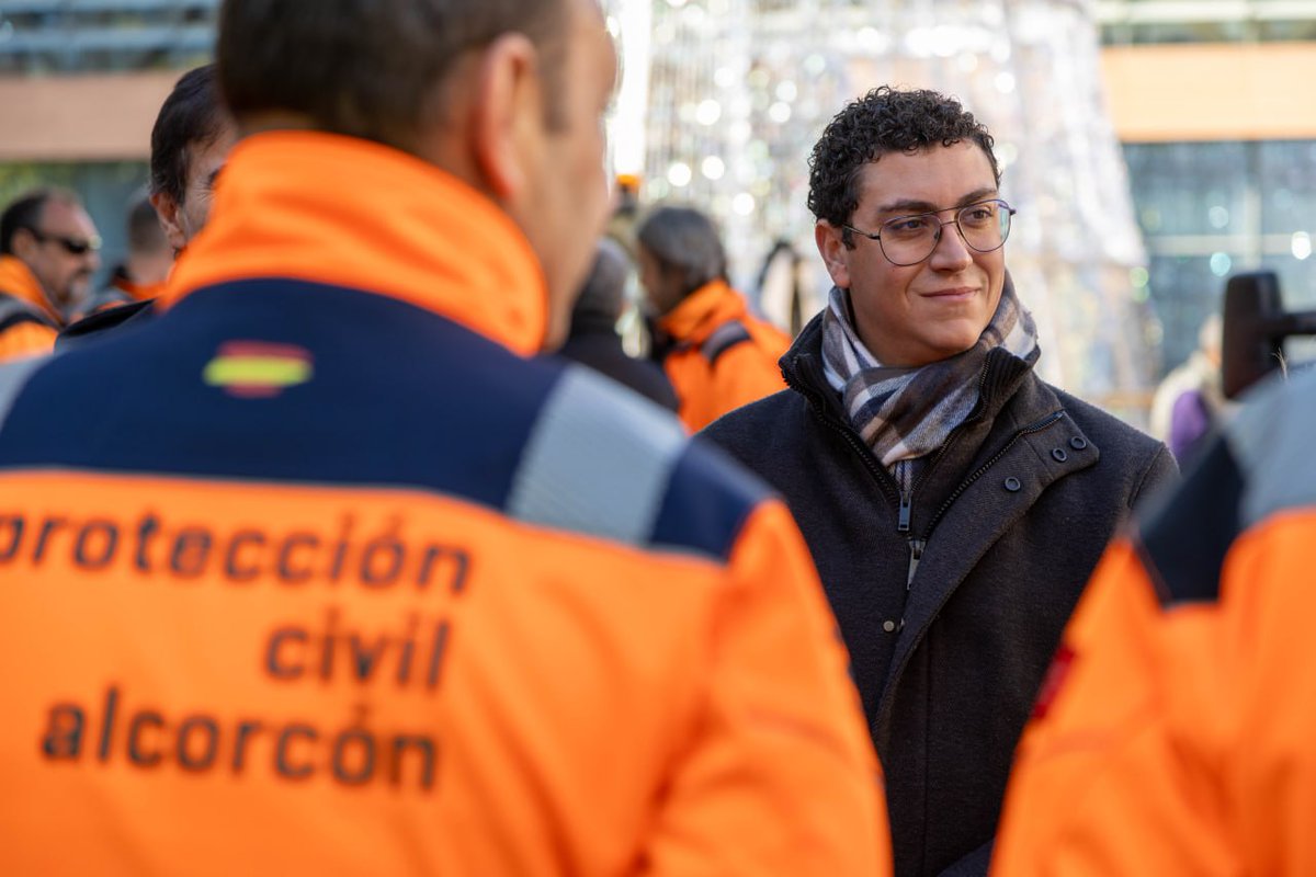 #Alcorcón está preparado para afrontar el invierno desde la seguridad compartida y coordinada de nuestros servicios públicos. 

<a href="/PoliciaAlcorcon/">Policía Municipal de Alcorcón</a> <a href="/PCivil_Alcorcon/">Protección Civil de Alcorcón</a> <a href="/alcorconbombero/">Bomberos de Alcorcón</a> <a href="/EsmasAlcorcon/">ESMASA Alcorcón</a> <a href="/c_mantenimiento/">Concejalía de Mantenimiento</a> <a href="/ppyjj_alcorcon/">Alcorcón Parques y Jardines.</a>