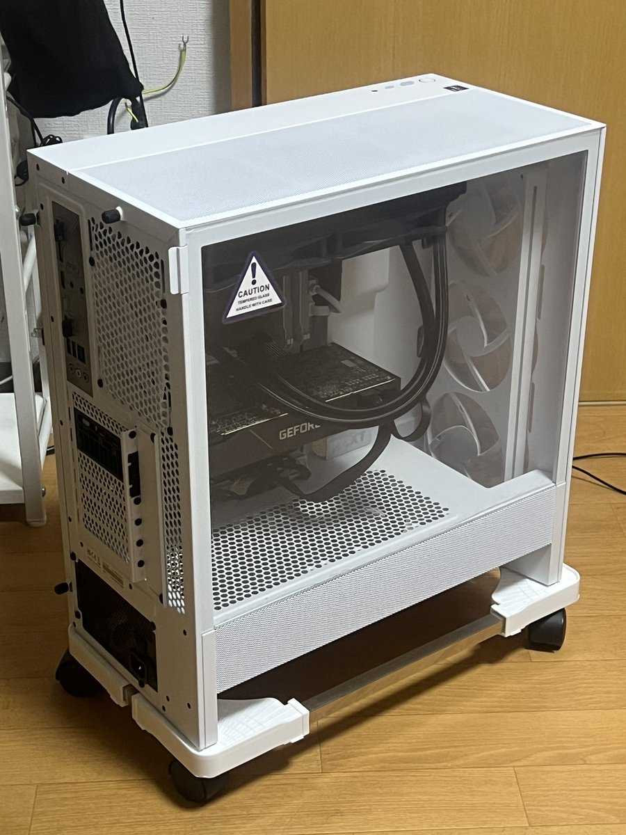 自作pc 清掃を開始します( ˇωˇ ) 1ヶ月に1回の掃除のおかげで 常に清潔