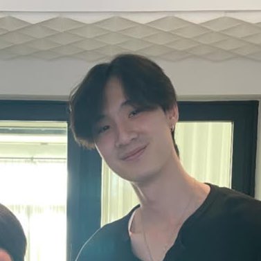 swansuay_'s tweet image. HE’S SO CUTIE PATOOTIE