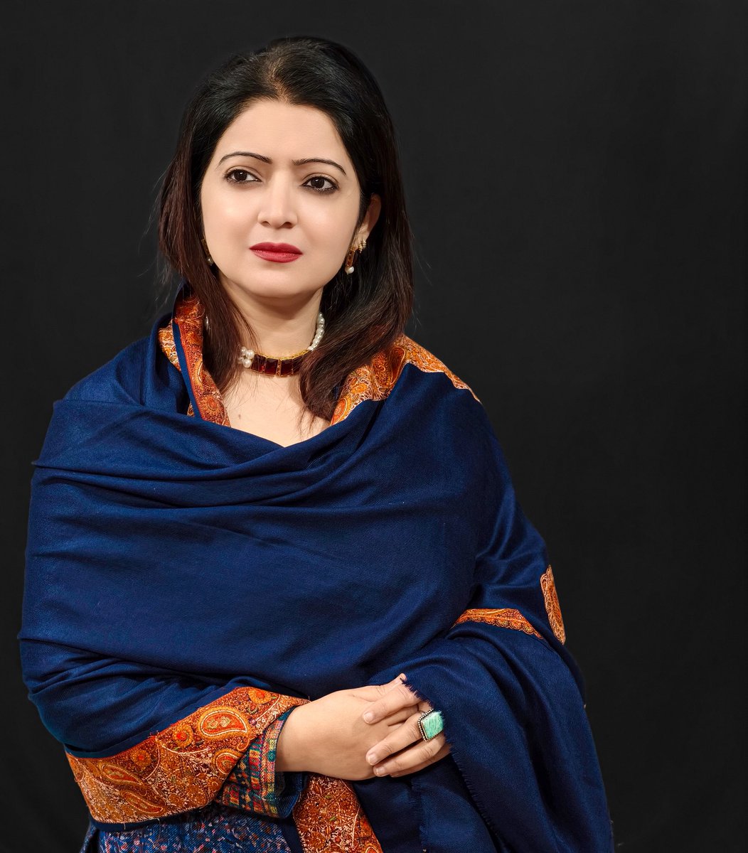 ShabnamMir4's tweet image. “Sometimes The Smallest Step In The Right Direction Becomes The Biggest Change Of Your Life….”💙🌺 #picoftheday #instagram #instagood #facebook #mypost #happymoments♥️ #alhamdulillah #shabnammir🌹