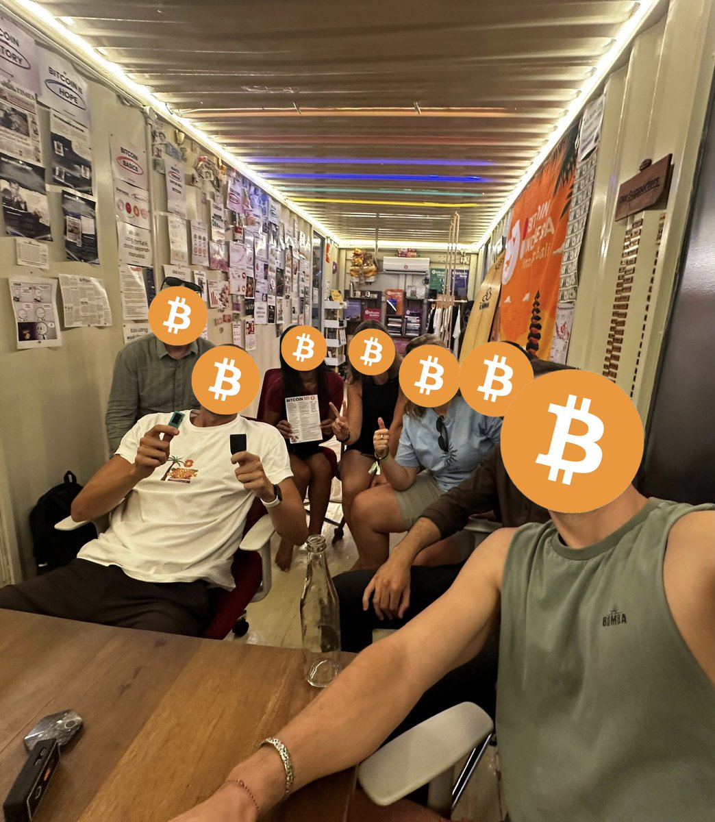 CodeOrangeDevs's tweet image. Self-custody workshop at the @btchousebali 🙌