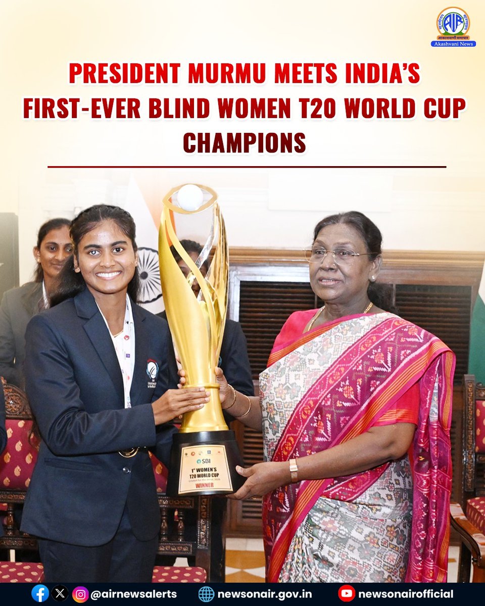 hardeep_s_puri's tweet image. 🏏🇮🇳 Champions meet the President!

The Indian Blind Women’s Cricket Team, winners of the first-ever T20 World Cup, met President #DroupadiMurmu at Rashtrapati Bhavan.

👏 The team presented an autographed bat, while the President signed a cricket ball in return - a powerful…